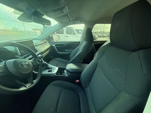 Used 2023 Toyota RAV4 LE image 4