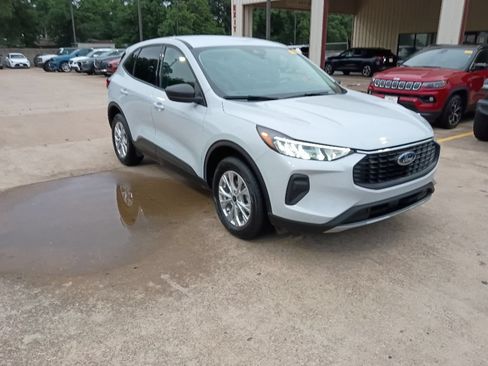 Used 2025 Ford Escape Active AWD/4WD image 6