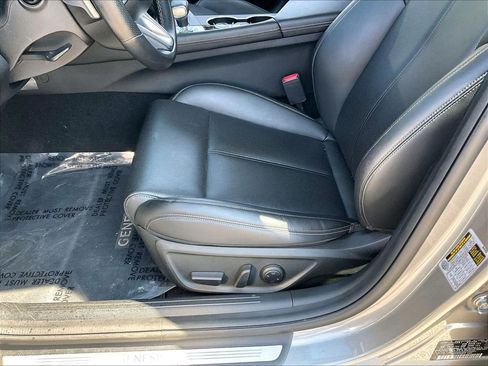 Used 2025 Genesis G70 2.5T AWD/4WD image 34