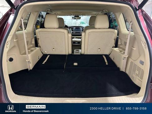 Used 2019 Toyota Highlander XLE AWD/4WD image 31