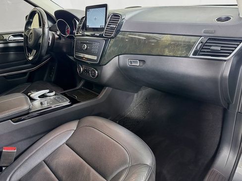 Used 2018 Mercedes-Benz GLS 550 4MATIC image 36