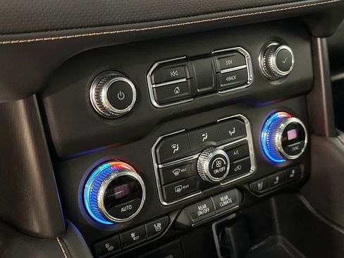 Used 2021 GMC Yukon XL AT4 w/ Rear Media and Nav Package image 23