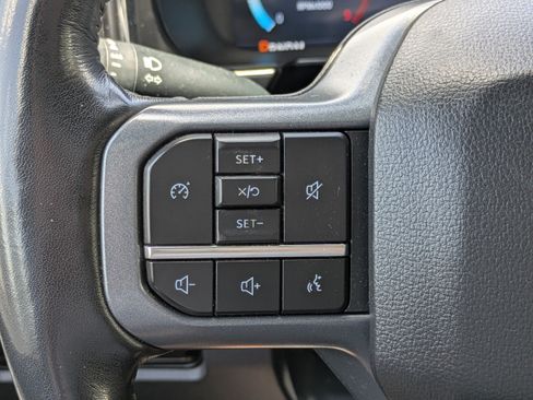 Used 2023 Ford F250 Lariat w/ Black Appearance Package AWD/4WD image 21