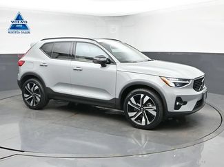 Used 2024 Volvo XC40 B5 Plus w/ Climate Package AWD/4WD video 1