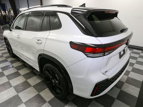 New 2026 Volkswagen Tiguan SE R-Line AWD/4WD image 10