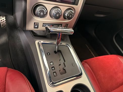 Used 2014 Dodge Challenger SRT8 w/ Harman/Kardon Audio Group RWD image 19