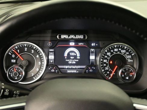 Used 2023 RAM 1500 Laramie AWD/4WD image 8