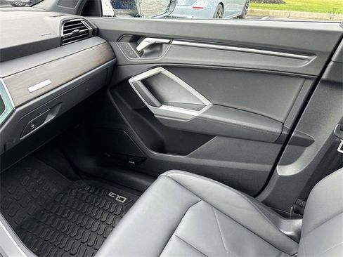 Certified 2025 Audi Q3 2.0T Premium Plus w/ Premium Plus Package image 35