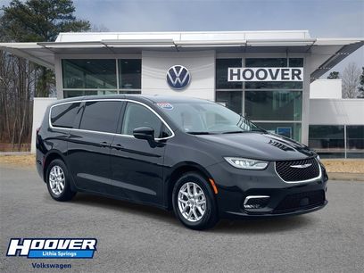 Used 2023 Chrysler Pacifica Touring-L