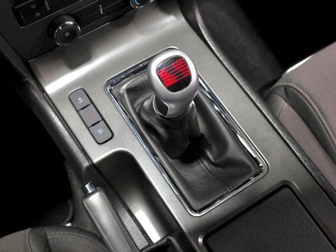 Used 2013 Ford Mustang GT RWD image 25