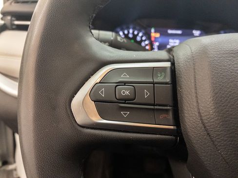 Used 2025 Jeep Compass Limited image 25