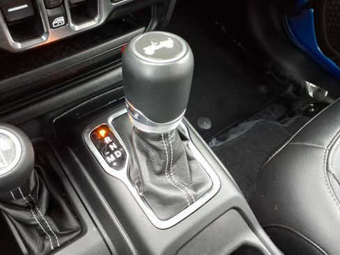 Used 2021 Jeep Wrangler Unlimited Sahara w/ Cold Weather Group image 22