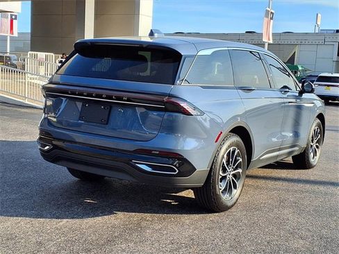 New 2026 Lincoln Nautilus Premier image 2