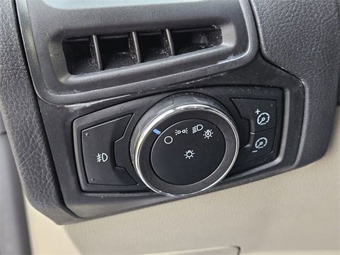 Used 2012 Ford Focus SE image 22