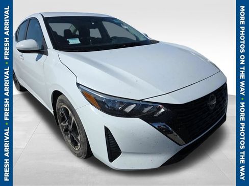 Used 2025 Nissan Sentra SV FWD image 1
