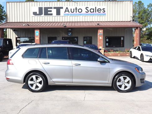 Used 2015 Volkswagen Golf TDI FWD image 8
