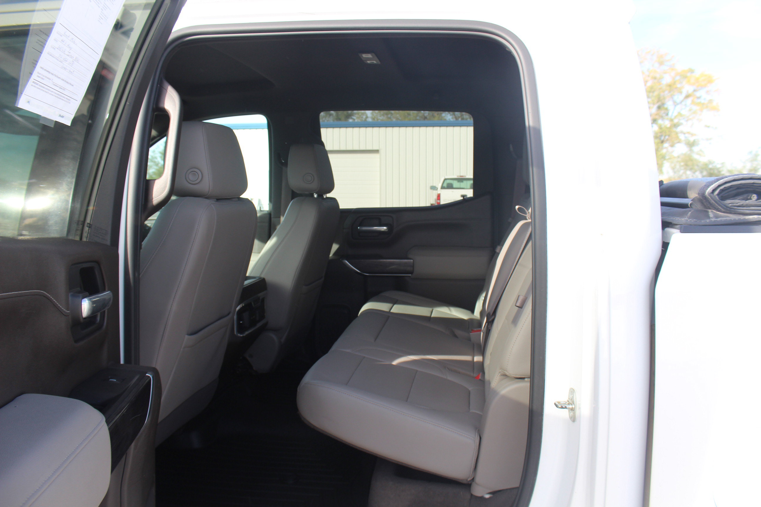 Used 2021 Chevrolet Silverado 1500 LTZ w/ Safety Package II AWD/4WD image 18
