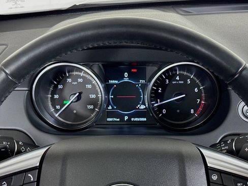 Used 2017 Land Rover Discovery Sport HSE Luxury image 19