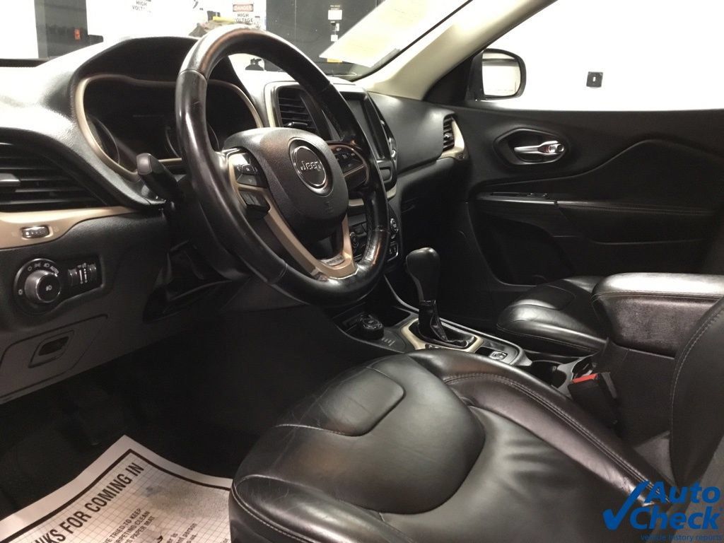 Used 2016 Jeep Cherokee Limited AWD/4WD image 20
