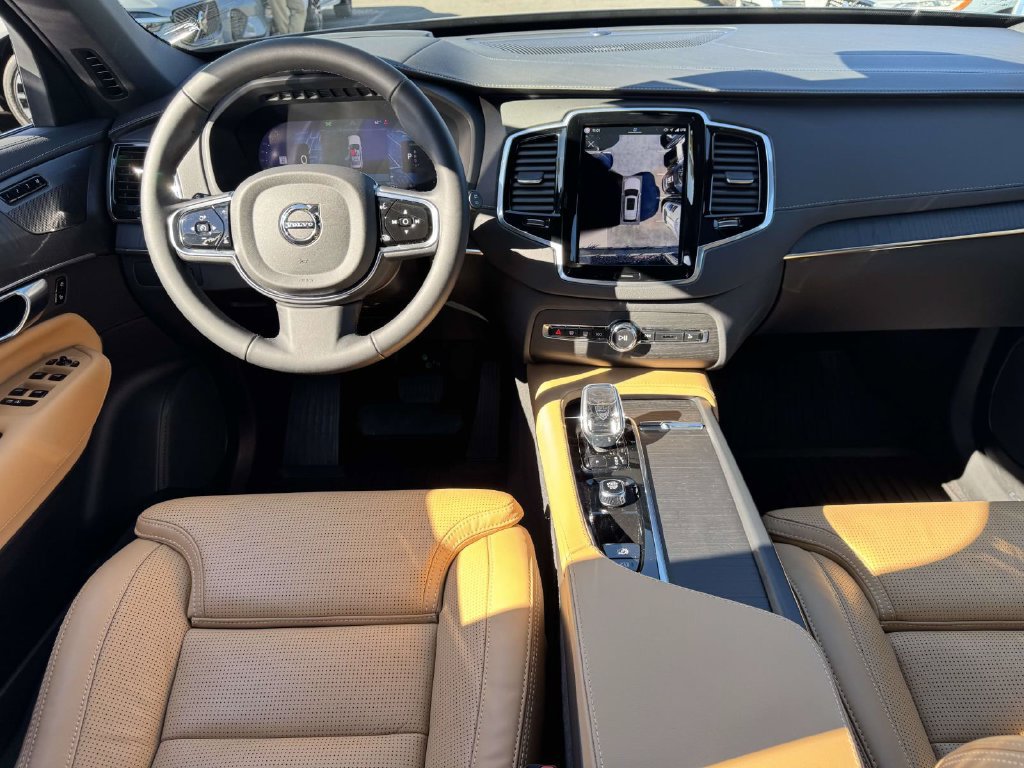 Certified 2025 Volvo XC90 T8 Ultra w/ Protection Package Premier AWD/4WD image 11
