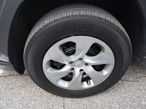 Used 2023 Toyota RAV4 LE image 4