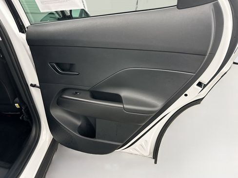 Used 2025 Hyundai Kona SEL AWD/4WD image 31