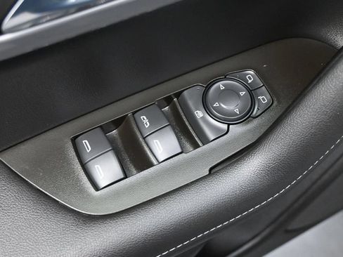 Used 2024 Chevrolet Blazer LT FWD image 4
