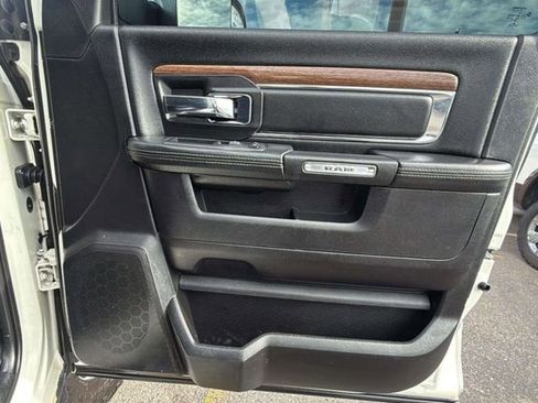 Used 2016 RAM 2500 Laramie w/ Convenience Group image 18