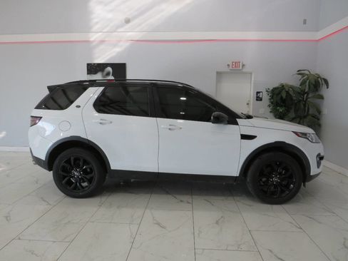 Used 2018 Land Rover Discovery Sport HSE Luxury image 2