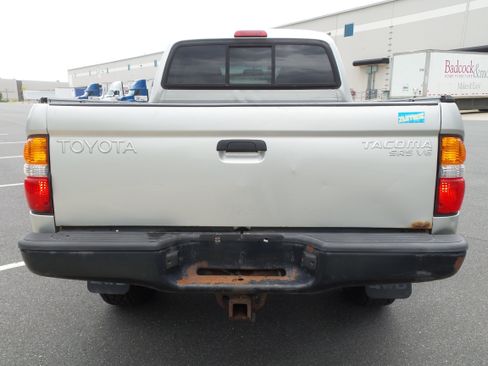 Used 2002 Toyota Tacoma 4x4 Double Cab image 8