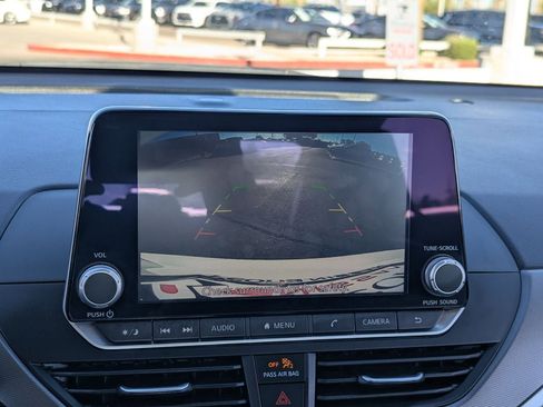 Certified 2025 Nissan Altima 2.5 SR image 29