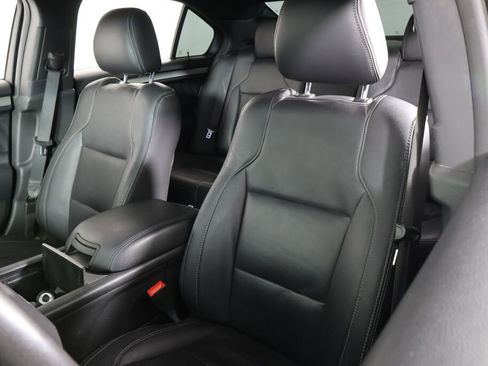 Used 2015 Ford Taurus SEL image 11