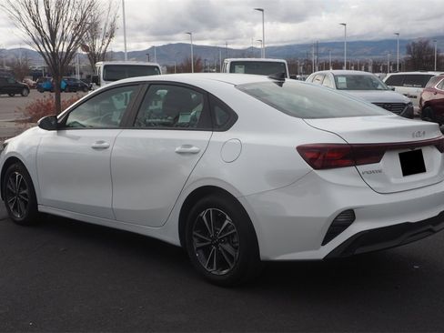 Used 2024 Kia Forte LXS image 7