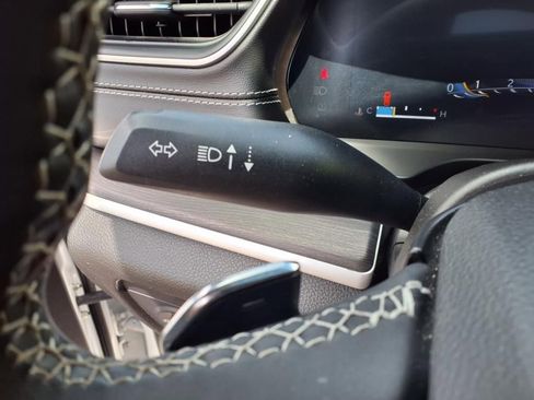 Used 2023 Jeep Grand Cherokee Limited image 18