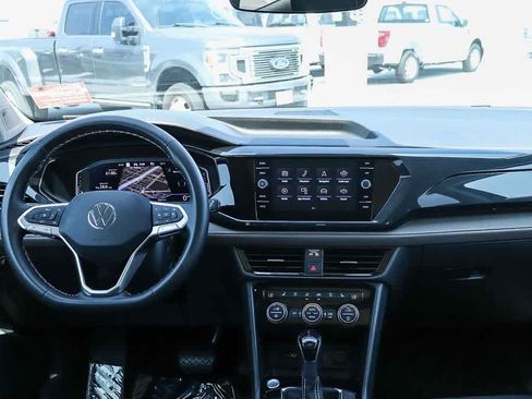 Used 2022 Volkswagen Taos SEL AWD/4WD image 13
