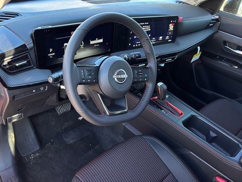 New 2026 Nissan Kicks SR image 12