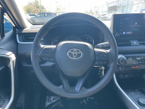 Used 2025 Toyota RAV4 LE image 25