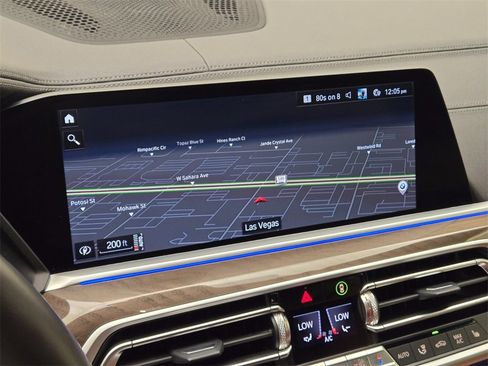 Used 2022 BMW X5 xDrive40i w/ M Sport Package image 37