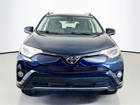 Used 2018 Toyota RAV4 XLE image 2