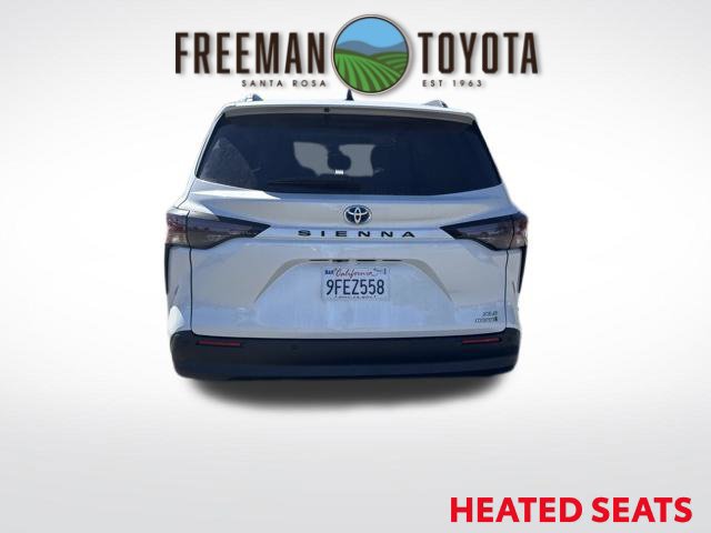 Used 2023 Toyota Sienna XLE FWD image 6