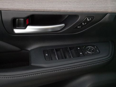 Certified 2025 Toyota Grand Highlander AWD Hybrid image 19