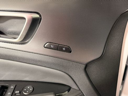 Used 2024 Kia Sportage SX image 23