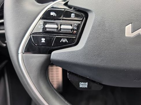Used 2024 Kia Niro Wave w/ Wave Preserve Package FWD image 45