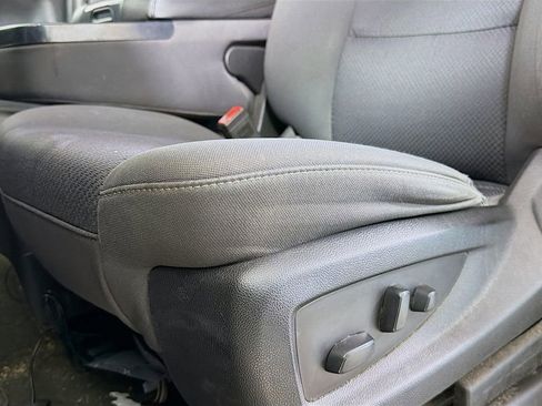 Used 2018 Chevrolet Silverado 1500 LT w/ Texas Edition image 21