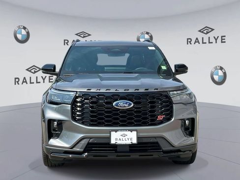 Used 2025 Ford Explorer ST w/ Sun And Sound Package AWD/4WD image 2