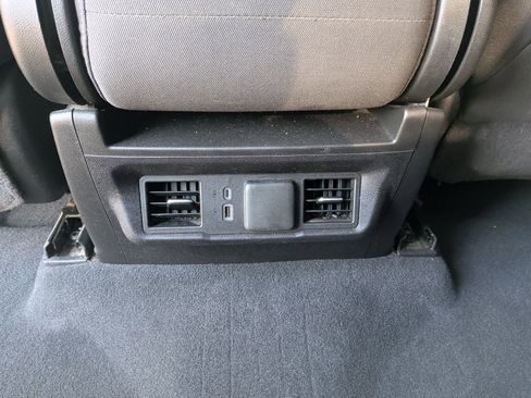 Used 2024 Chevrolet Silverado 2500 LT image 36