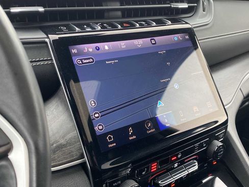 Certified 2021 Jeep Grand Cherokee L Limited image 25