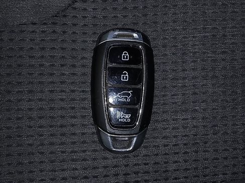 Used 2019 Hyundai Santa Fe SEL image 32