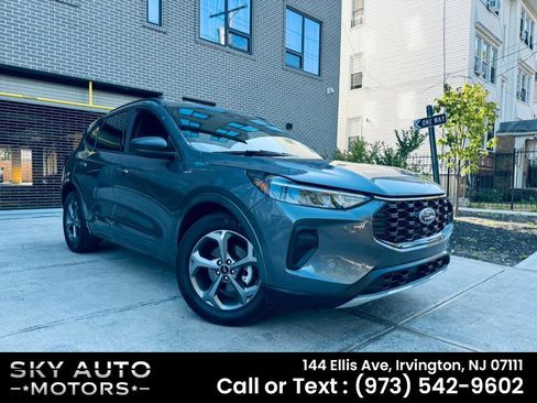 Used 2023 Ford Escape ST-Line image 3