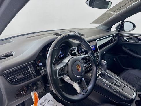 Used 2020 Porsche Macan image 9